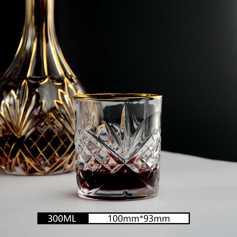 Two Piece Gold Crystal Glass Set Elegant Drinkware Design