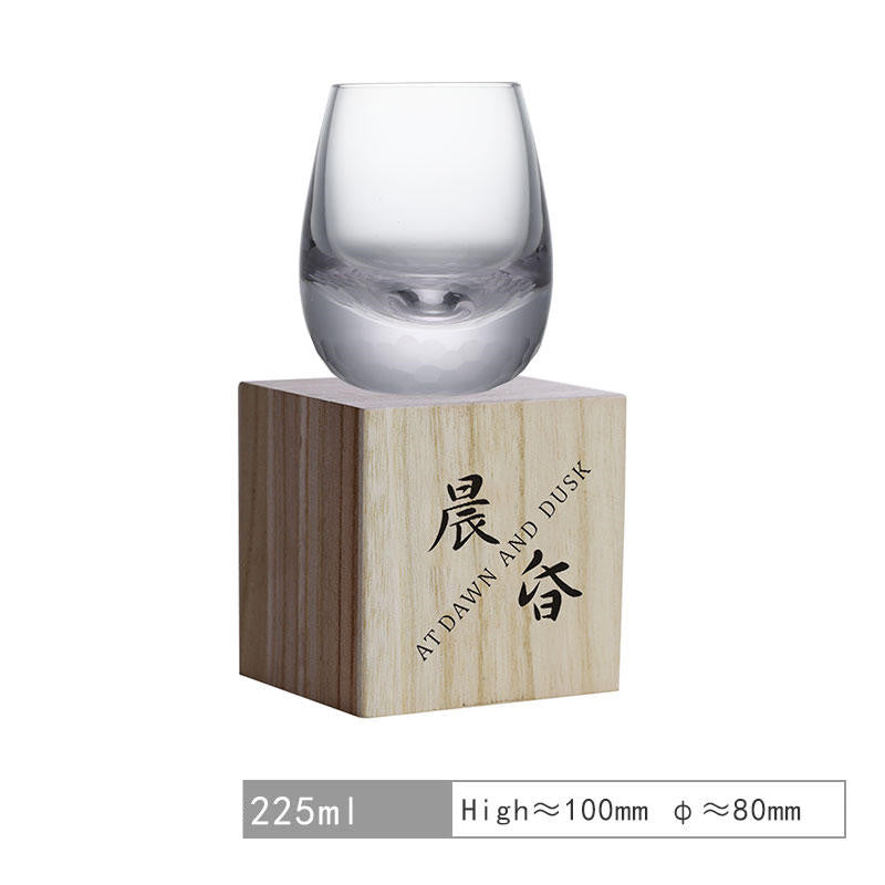 Hand Carved Crystal Glass Elegant Premium Drinkware Design